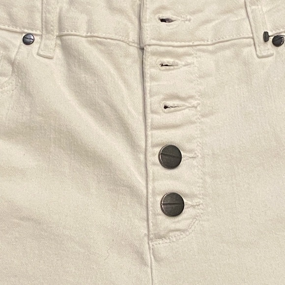 Kenneth Cole High Rise White Button-Fly Jeans - Picture 6 of 8